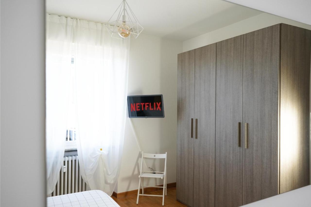 10 Min From The Airport-Wifi-Free Parking Apartment Samarate Екстериор снимка
